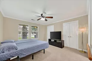 815 Earhart Ave, Grand Prairie, TX 75051 - Photo 21