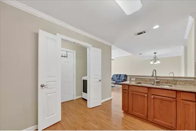 815 Earhart Avenue, Grand Prairie, TX 75051 - Photo 15