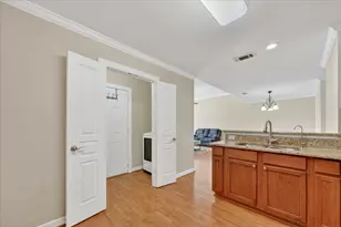 815 Earhart Ave, Grand Prairie, TX 75051 - Photo 15