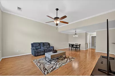 815 Earhart Avenue, Grand Prairie, TX 75051 - Photo 7