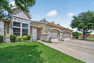 815 Earhart Ave, Grand Prairie, TX 75051 - Photo 3