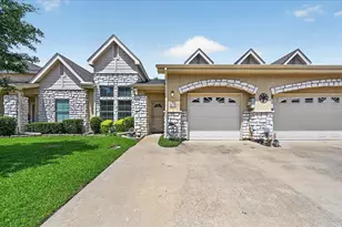 815 Earhart Ave, Grand Prairie, TX 75051 - Photo 1