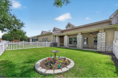 815 Earhart Avenue, Grand Prairie, TX 75051 - Photo 29