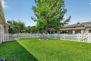 815 Earhart Ave, Grand Prairie, TX 75051 - Photo 27
