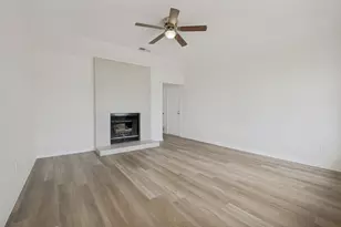 1905 Lakeview Dr, Grand Prairie, TX 75051 - Photo 5