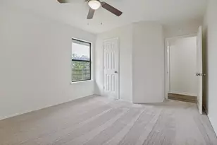 1905 Lakeview Dr, Grand Prairie, TX 75051 - Photo 9