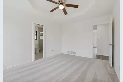 1905 Lakeview Drive, Grand Prairie, TX 75051 - Photo 13