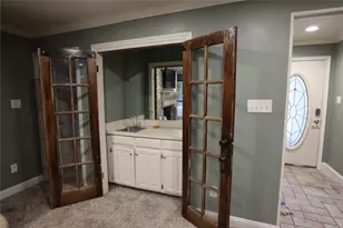 3302 Westgrove Dr, Arlington, TX 76001 - Photo 5