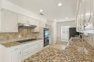 242 Woodcrest Dr, Richardson, TX 75080 - Photo 9
