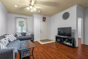 172 High School Dr, Lewisville, TX 75057 - Photo 5