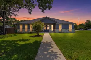 3600 Martin St, Fort Worth, TX 76119 - Photo 3