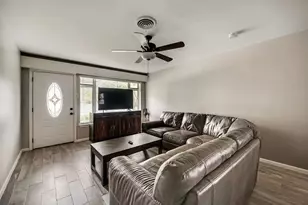 6501 E Mockingbird Ln, Dallas, TX 75214 - Photo 3