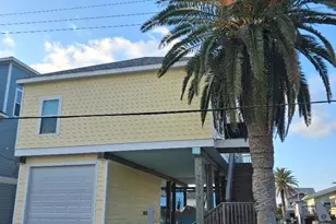 16715 Tahiti Way, Jamaica Beach, TX 77554 - Photo 11