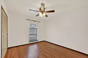 2718 Clover Valley Dr, Garland, TX 75043 - Photo 27