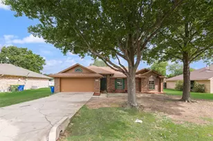 302 Newfield St, Venus, TX 76084 - Photo 3