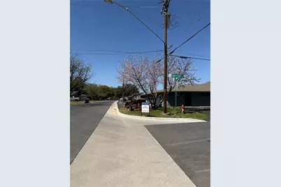 625 Redbud Lane #14, Grapevine, TX 76051 - Photo 13