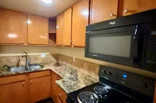 625 Redbud Ln, Grapevine, TX 76051 - Photo 3