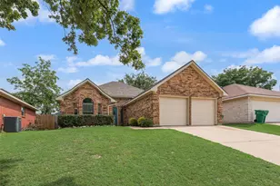 907 Sharp Dr, Cedar Hill, TX 75104 - Photo 1