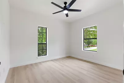 237 Bradford Drive, Hurst, TX 76053 - Photo 25
