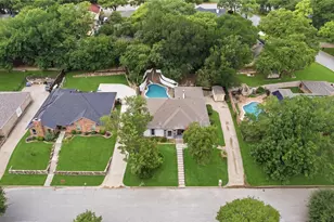 237 Bradford Dr, Hurst, TX 76053 - Photo 33
