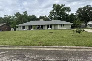 320 Highland Dr, Sulphur Springs, TX 75482 - Photo 1