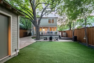 326 S Edgefield Ave, Dallas, TX 75208 - Photo 35