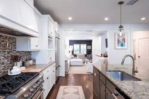 326 S Edgefield Ave, Dallas, TX 75208 - Photo 19