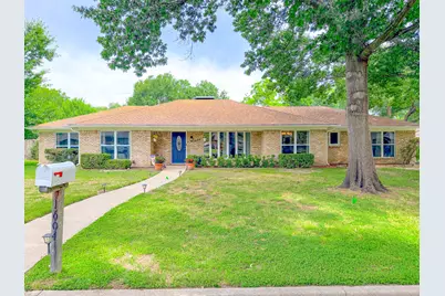 1604 Crestmont Avenue, Corsicana, TX 75110 - Photo 1