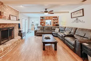 1604 Crestmont Ave, Corsicana, TX 75110 - Photo 9