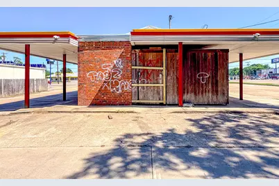 1524 W 7th Avenue, Corsicana, TX 75110 - Photo 9