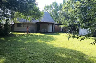 1707 Cottonwood Rd, Carrollton, TX 75006 - Photo 19