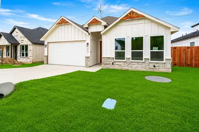 5847 Black Pine Circle, Granbury, TX 76048 - Photo 5