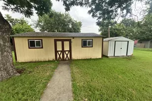 1025 Warden St, Benbrook, TX 76126 - Photo 23