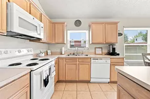 1409 Dundee Dr, Arlington, TX 76002 - Photo 9