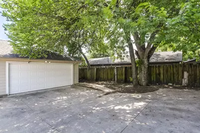 714 N Center Street, Arlington, TX 76011 - Photo 9