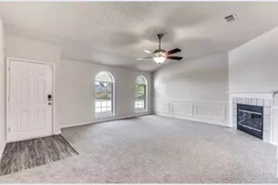 625 Hollyberry Drive, Mansfield, TX 76063 - Photo 7