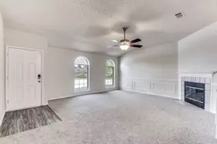625 Hollyberry Dr, Mansfield, TX 76063 - Photo 7