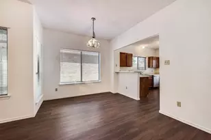 812 Melville Dr, Arlington, TX 76015 - Photo 3