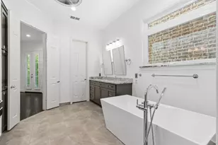 18323 Frankford Lakes Cir, Dallas, TX 75252 - Photo 19