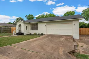 311 Arthur St, McGregor, TX 76657 - Photo 3