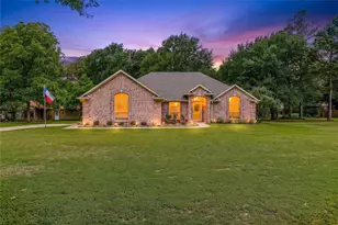 2917 Harlow Rd, Commerce, TX 75428 - Photo 1