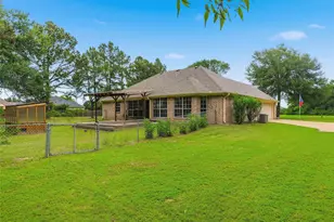 2917 Harlow Rd, Commerce, TX 75428 - Photo 3