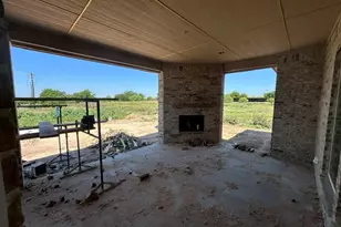 471 Red Bird Dr, Springtown, TX 76082 - Photo 9