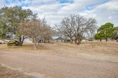 938 County Road 3341, Paradise, TX 76073 - Photo 15