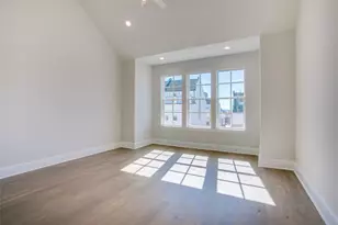 4651 New Water Ln, Dallas, TX 75219 - Photo 9