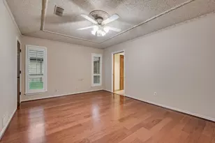 2000 Lake Shore Ln, Plano, TX 75023 - Photo 13