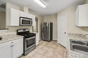 18011 Kinsale Valley Ln, Houston, TX 77060 - Photo 13
