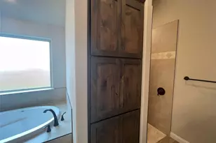 3022 Promenade Dr, Granbury, TX 76049 - Photo 13