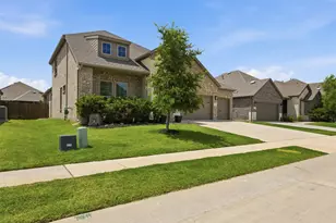 10916 Glover Ln, Aubrey, TX 76227 - Photo 3