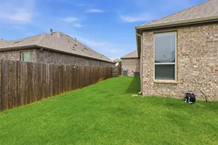 10916 Glover Ln, Aubrey, TX 76227 - Photo 25